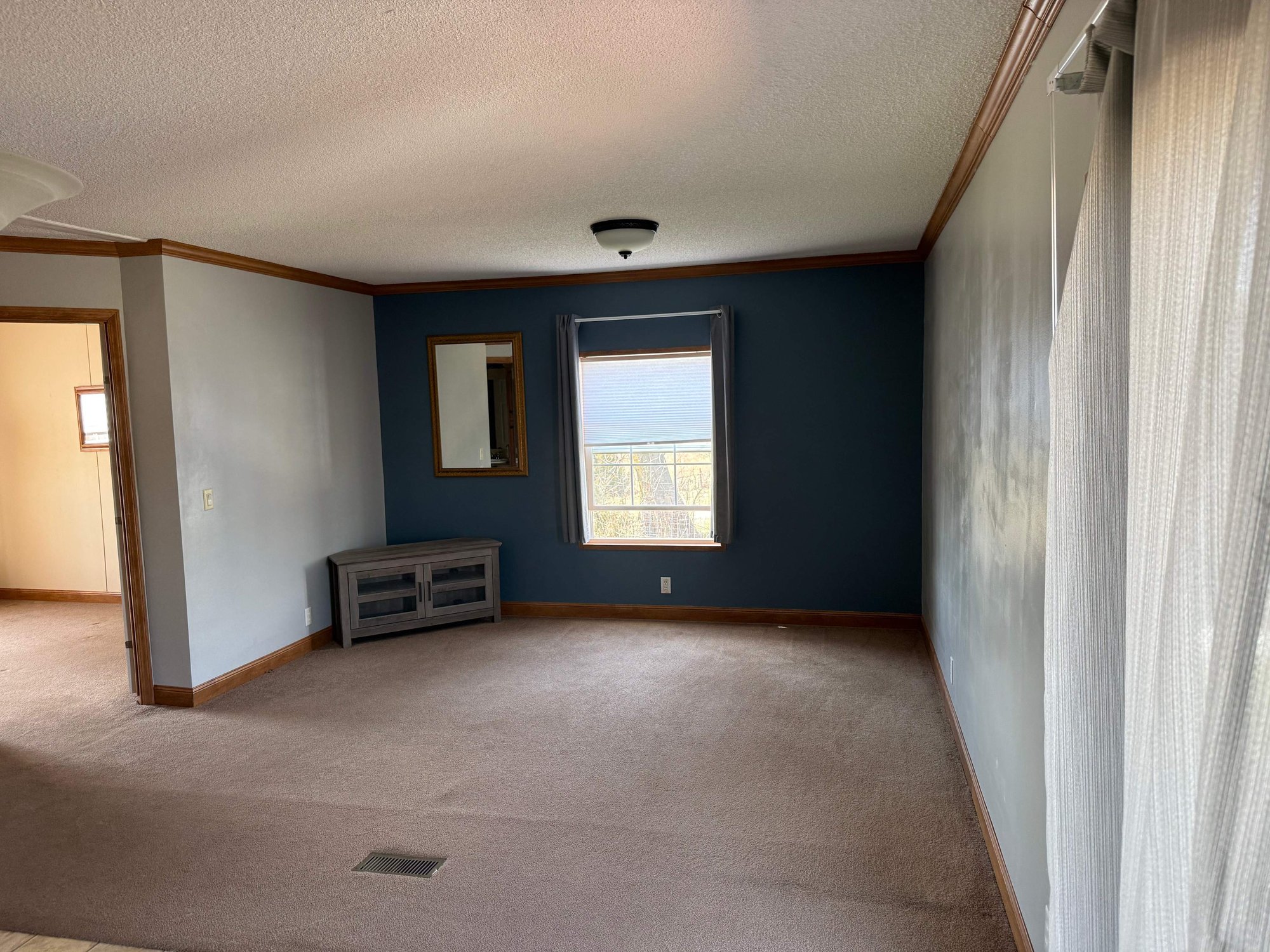 18-Apr 18 2026 09_40am-BWLm